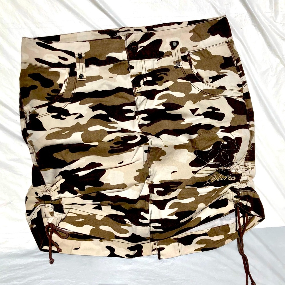 90s skater vans cami skirt. Women’s size large